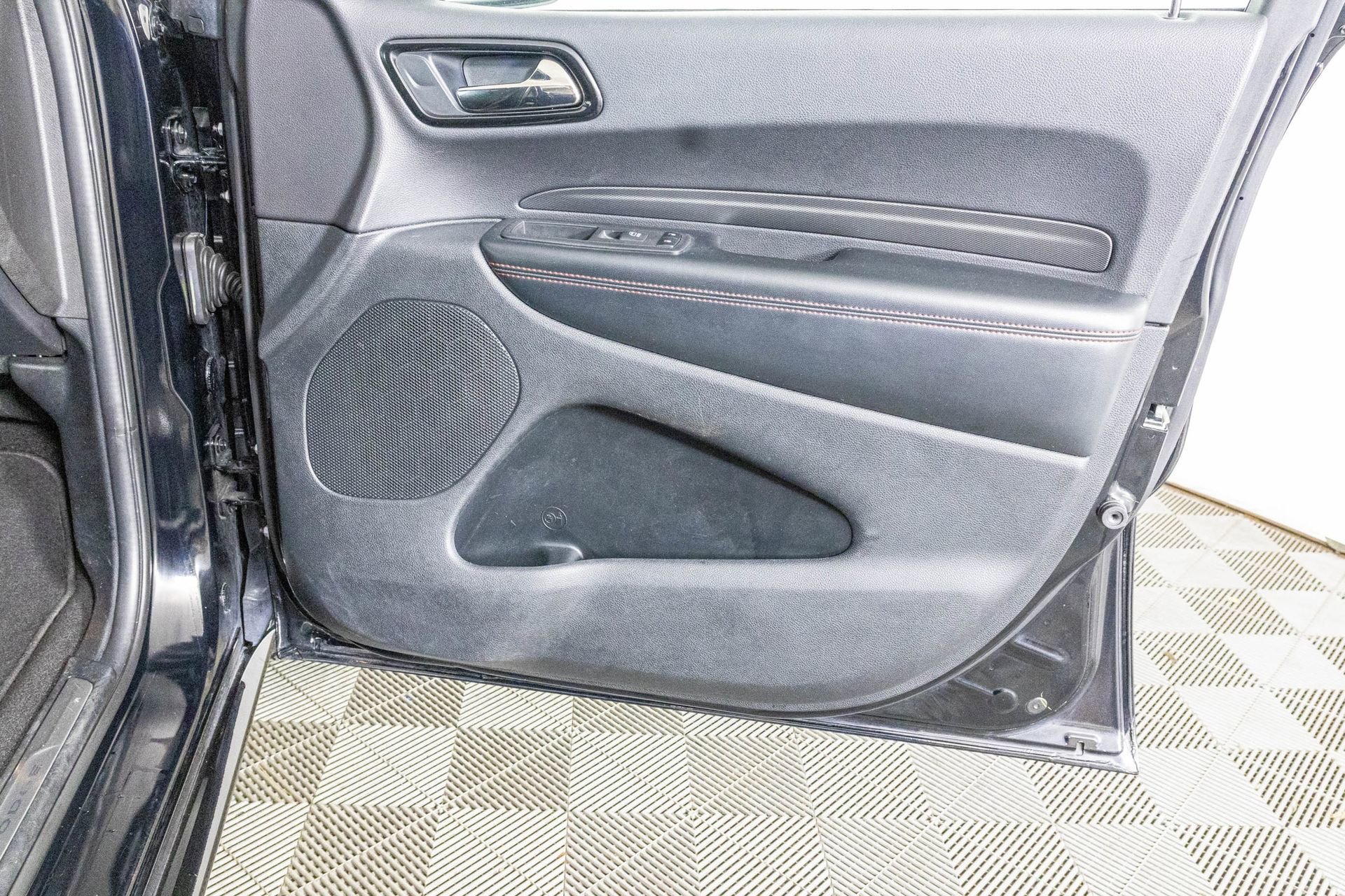 Used 2023 Dodge Durango R/T image 40