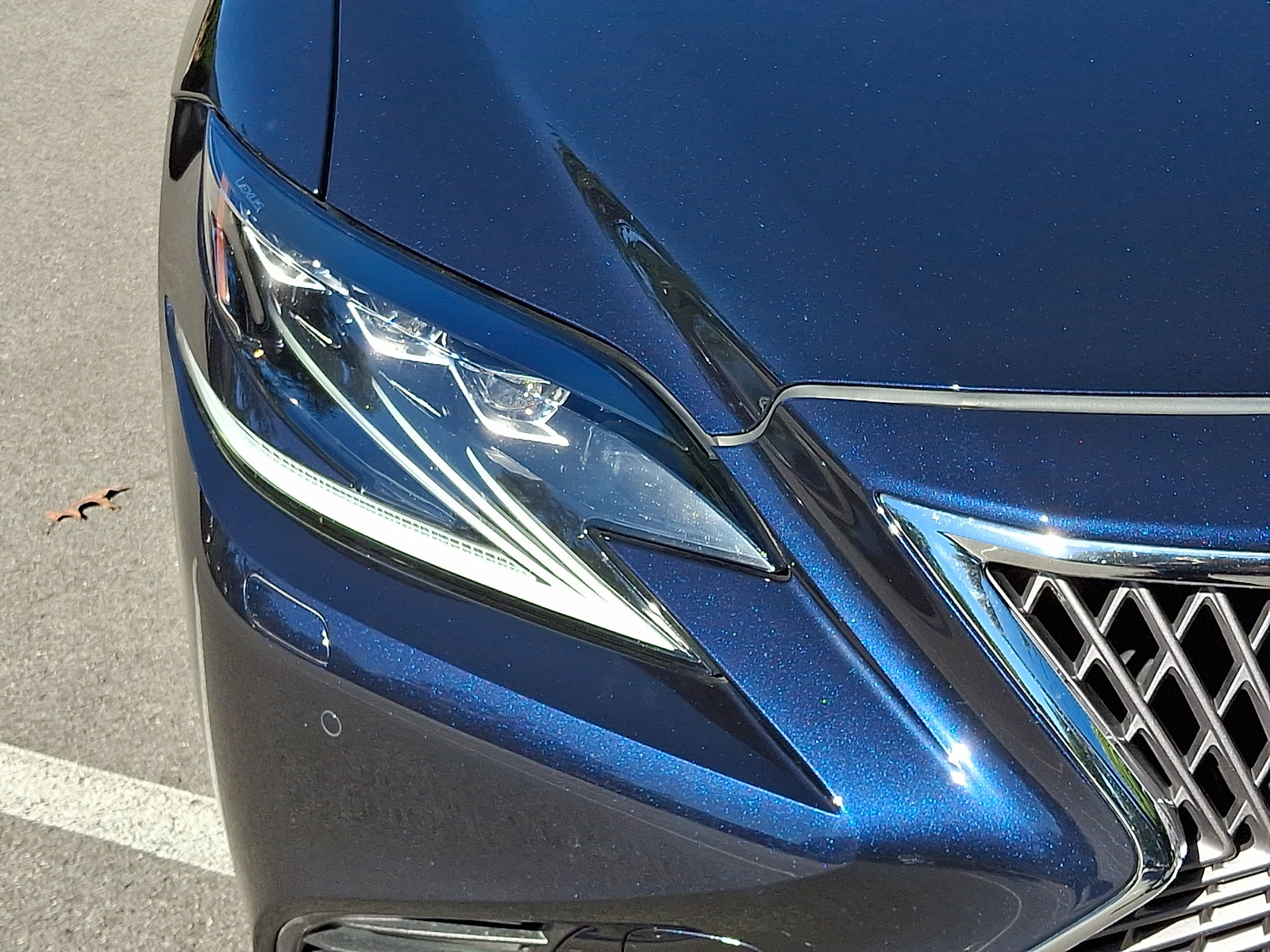 Used 2019 Lexus LS 500 AWD w/ Accessory Package (Z1) image 9