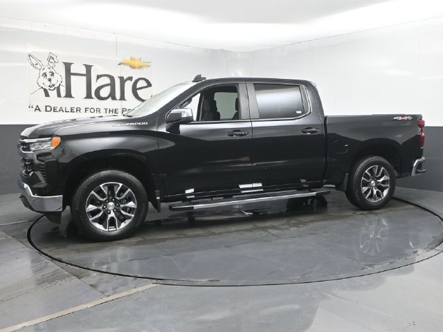 Used 2023 Chevrolet Silverado 1500 LT AWD/4WD image 36