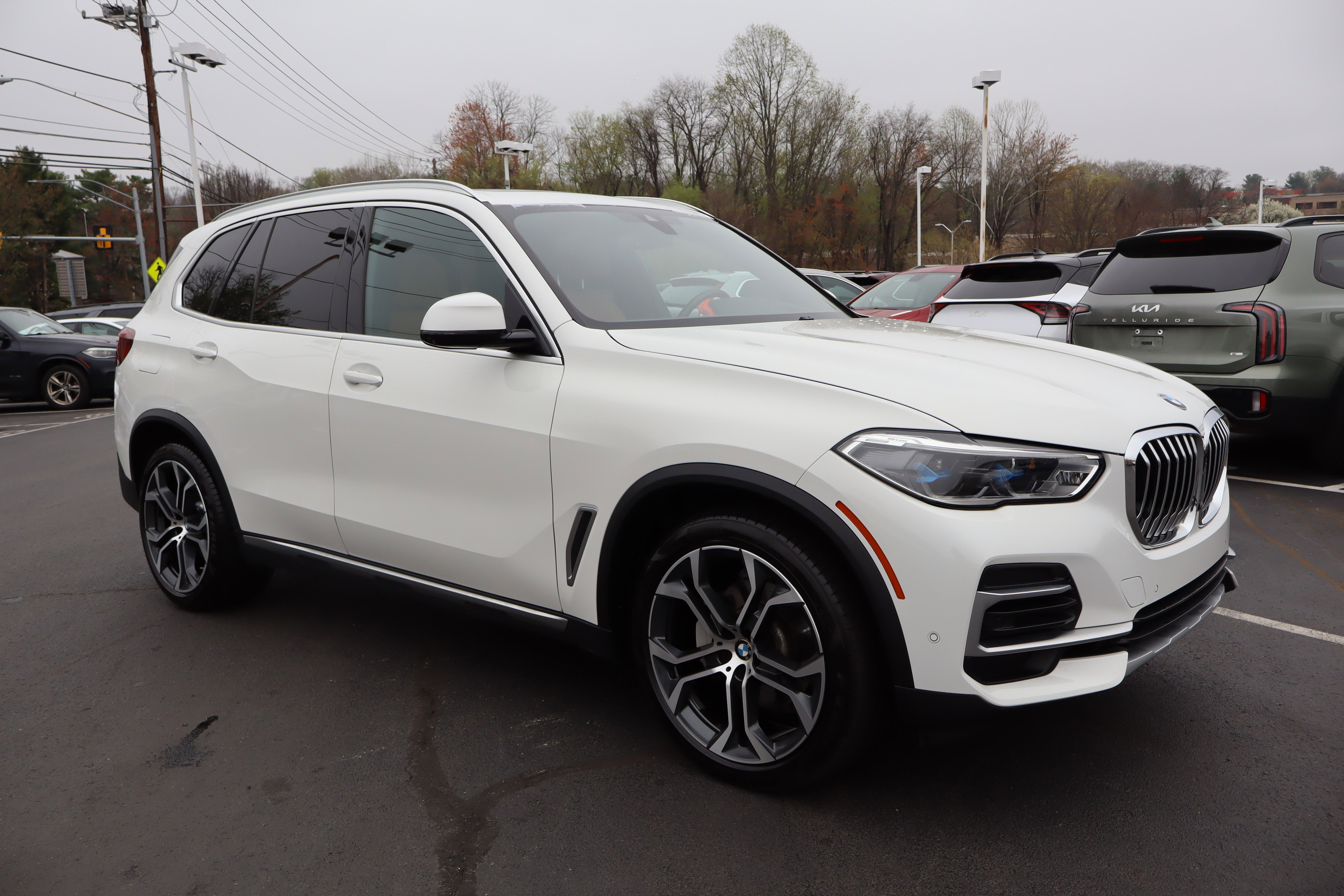 Used 2023 BMW X5 xDrive40i w/ Executive Package image 1