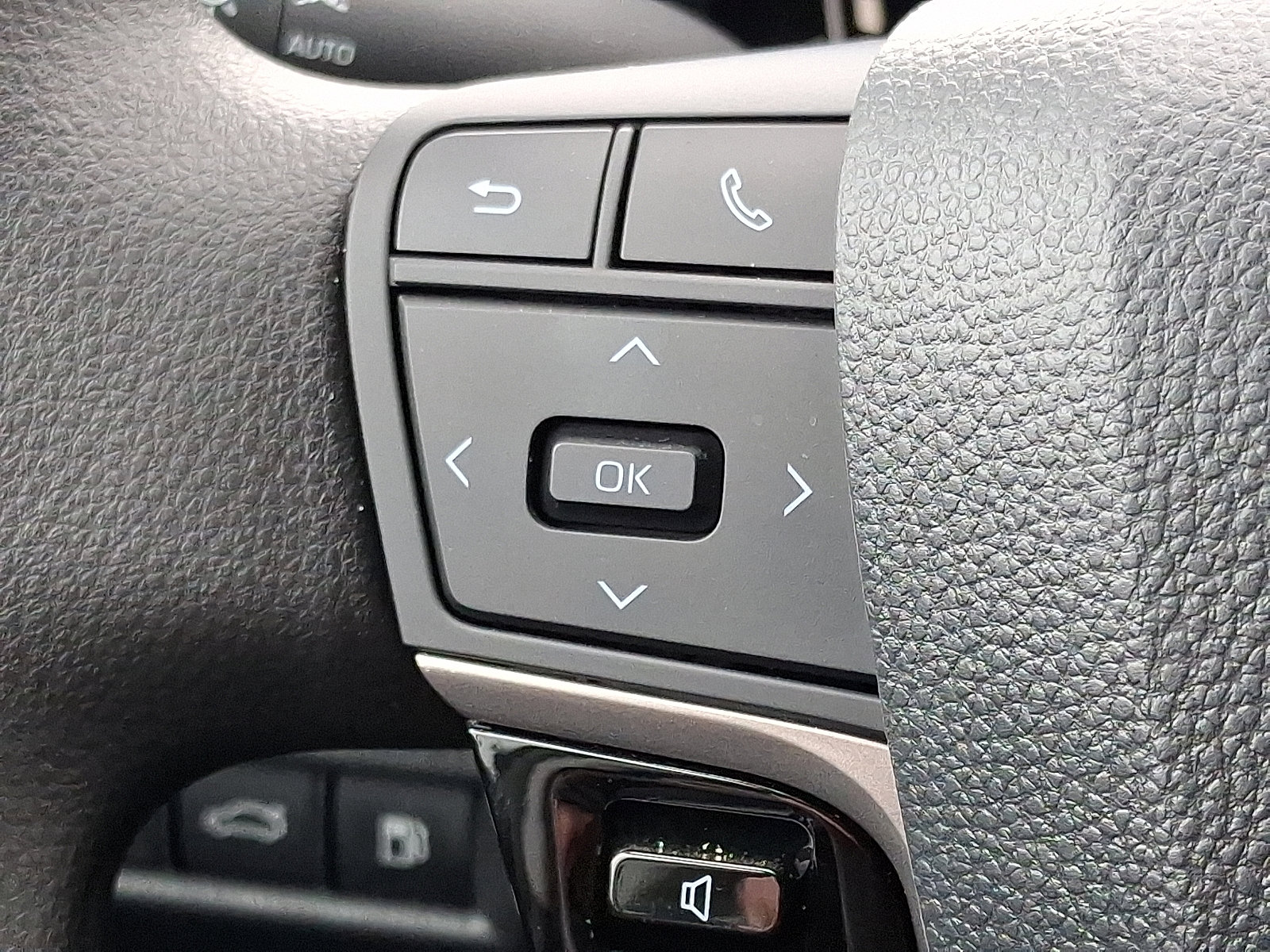 Used 2026 Toyota Camry LE image 20