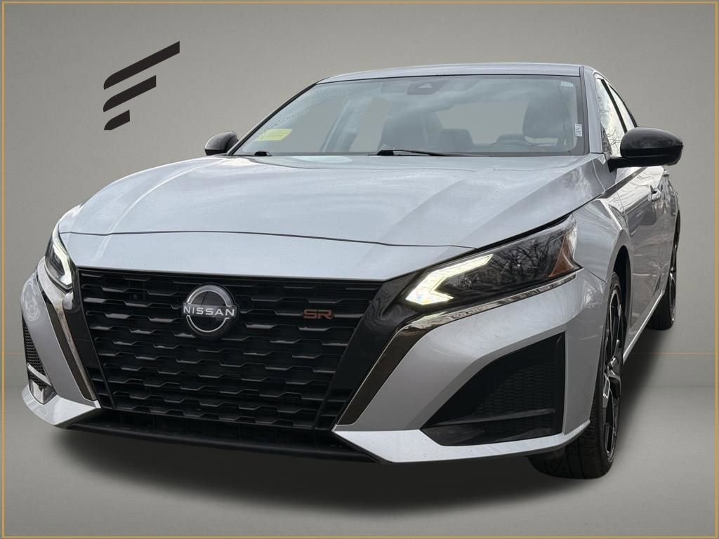 Used 2024 Nissan Altima 2.5 SR