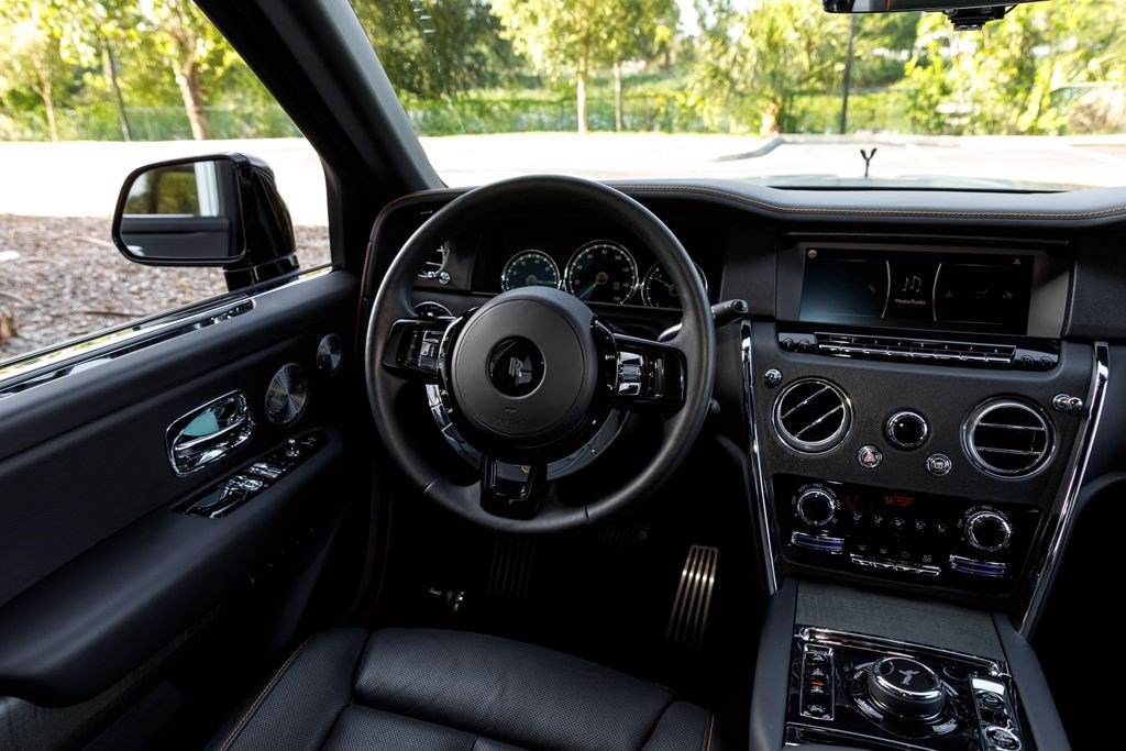 Used 2020 Rolls-Royce Cullinan AWD/4WD image 20