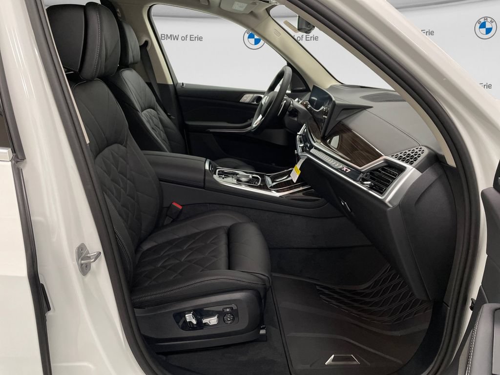 New 2027 BMW X7 xDrive40i AWD/4WD image 14