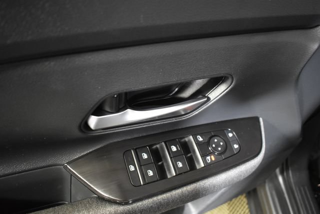 Certified 2025 Nissan Kicks SV AWD/4WD image 8