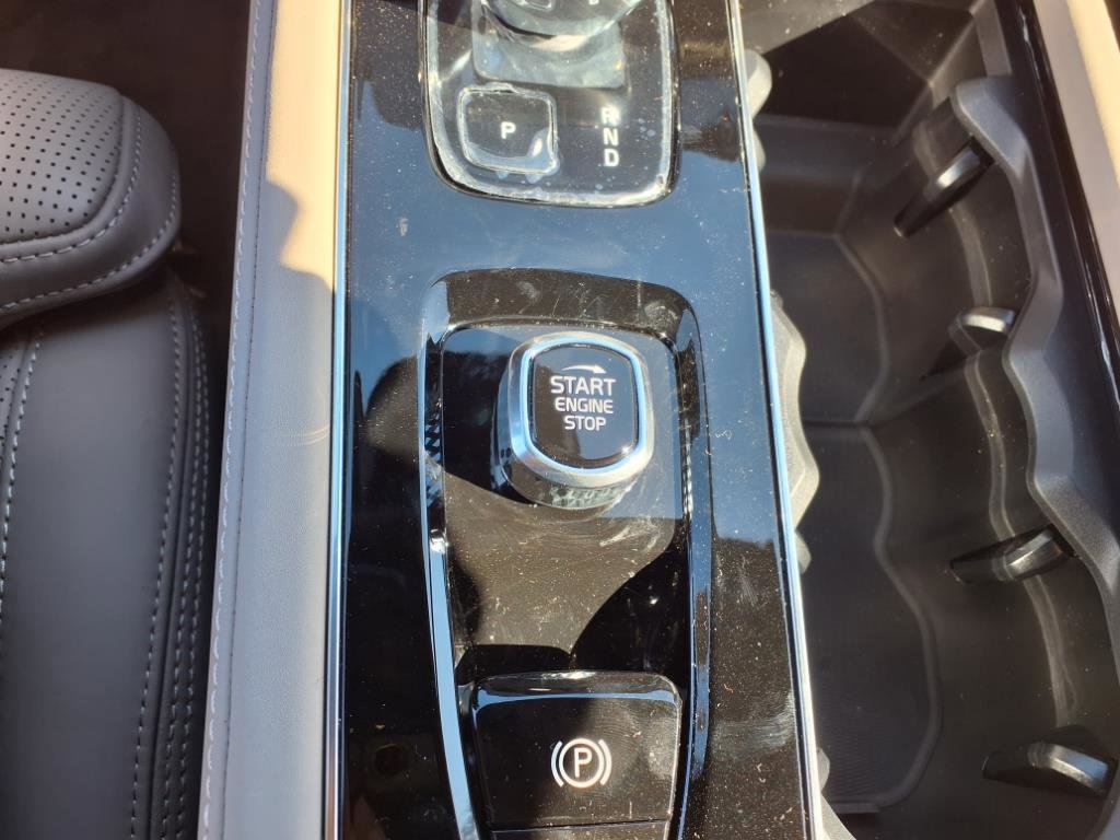 New 2026 Volvo XC90 B6 Ultra w/ Lounge Package image 20