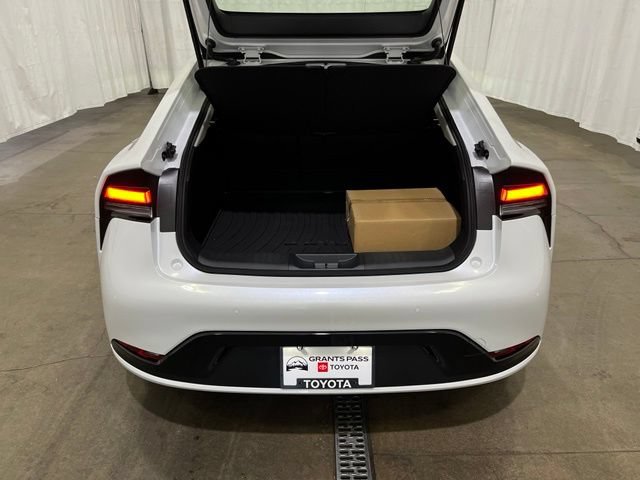 New 2026 Toyota Prius Plug-In Hybrid FWD image 11