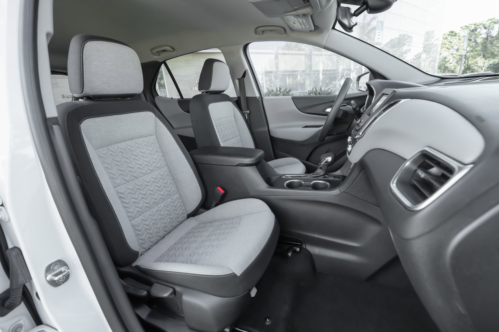 Used 2023 Chevrolet Equinox LS w/ LS Convenience Package image 39