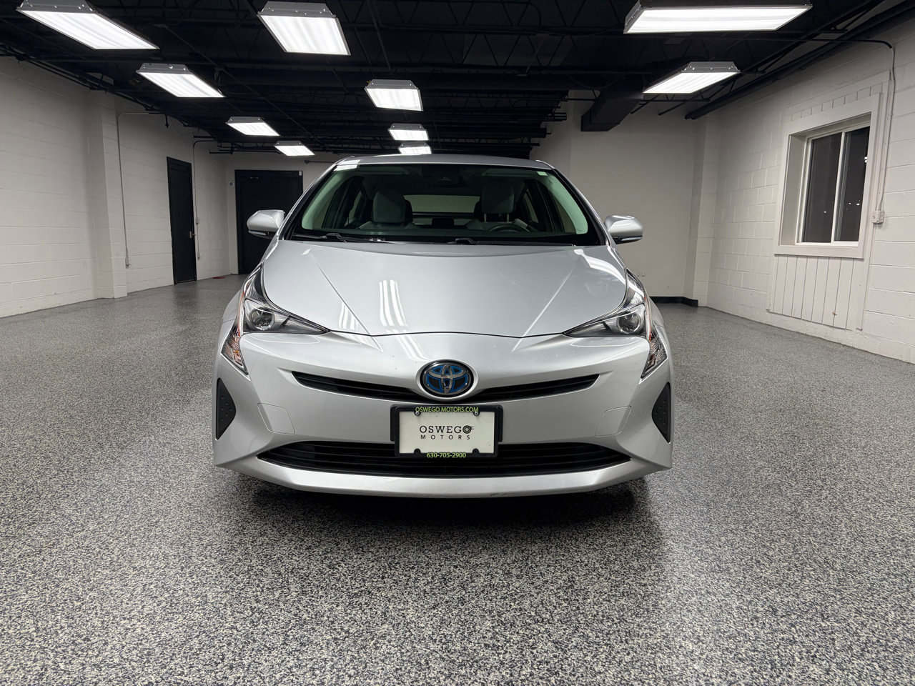 Used 2018 Toyota Prius Two FWD image 6