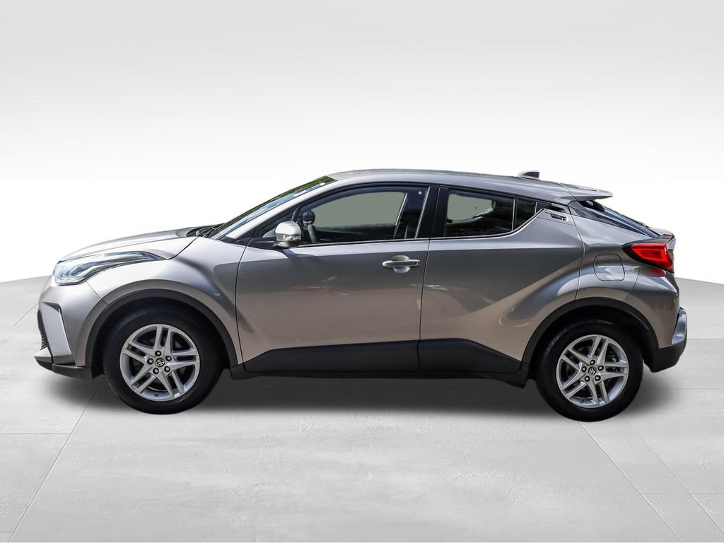 Used 2020 Toyota C-HR LE FWD image 11