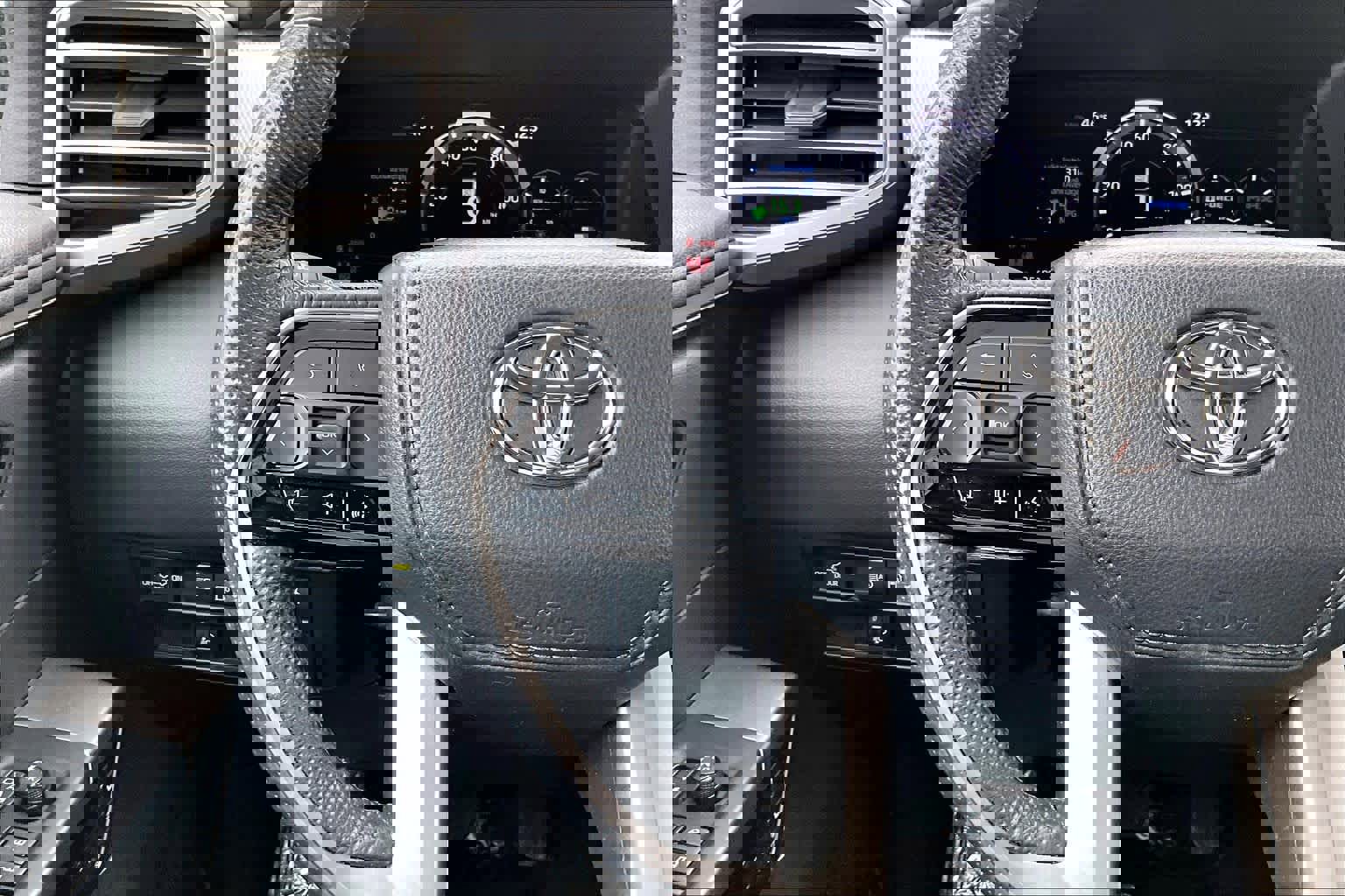 Used 2024 Toyota Tundra Limited image 23