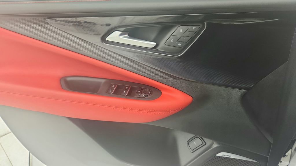 Certified 2024 Chevrolet Blazer EV RS image 25