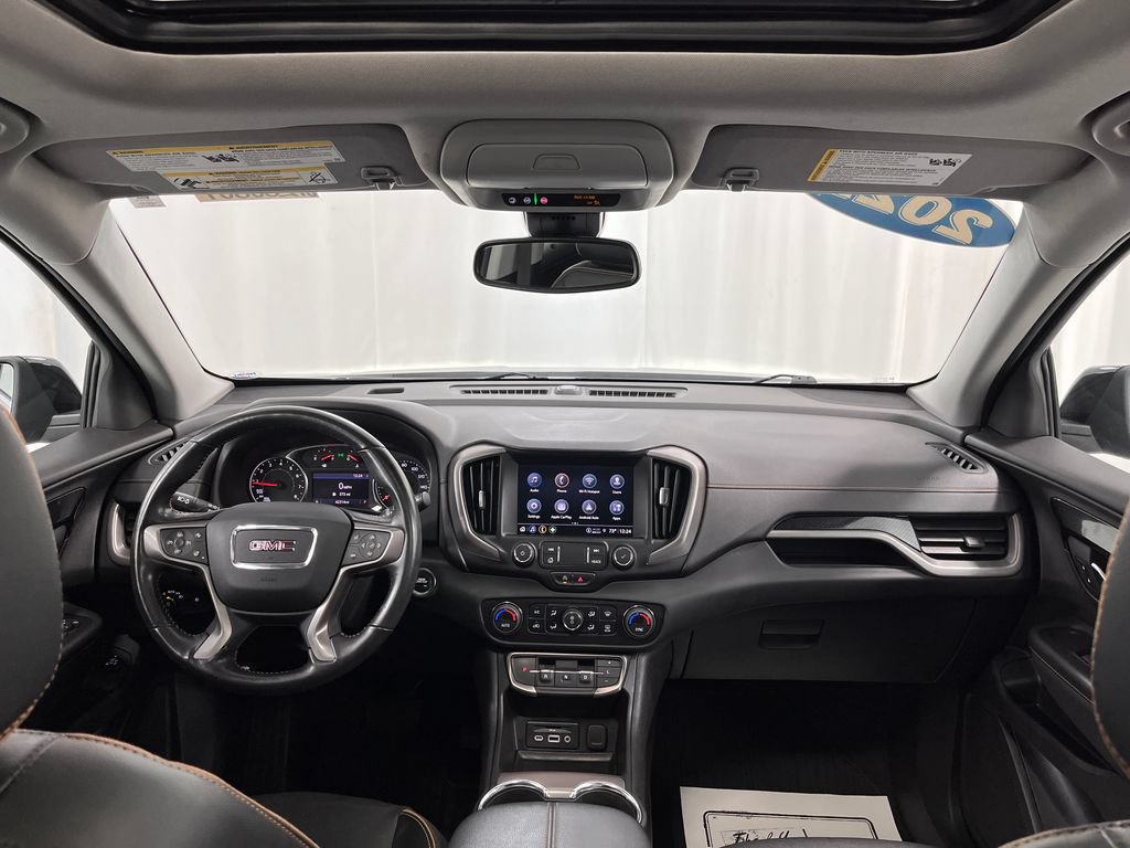 Used 2022 GMC Terrain AT4 AWD/4WD image 2