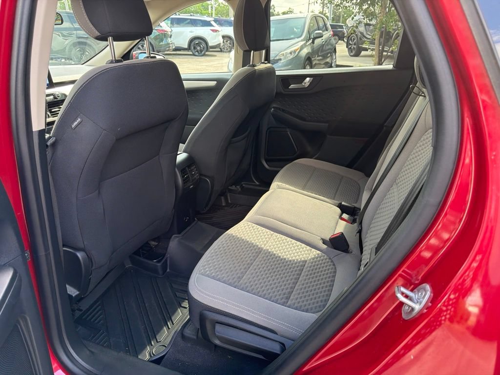 Used 2020 Ford Escape SE FWD image 13