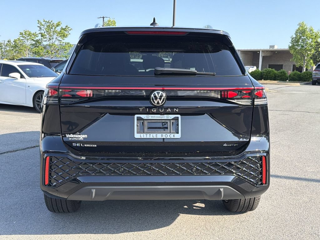 New 2026 Volkswagen Tiguan SEL R-Line AWD/4WD image 4