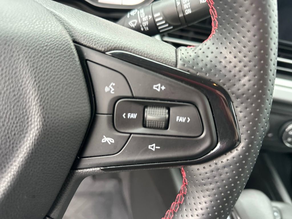 Used 2024 Chevrolet Trax RS w/ Driver Confidence Package image 18