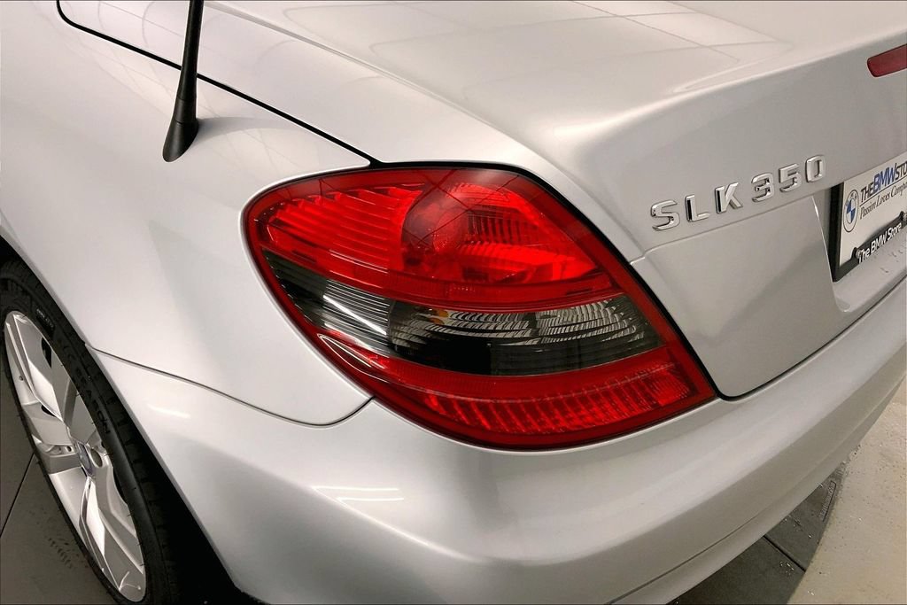Used 2010 Mercedes-Benz SLK 350 image 24