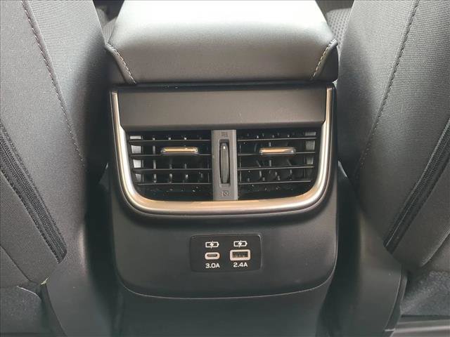 Used 2025 Subaru Outback Premium AWD/4WD image 16