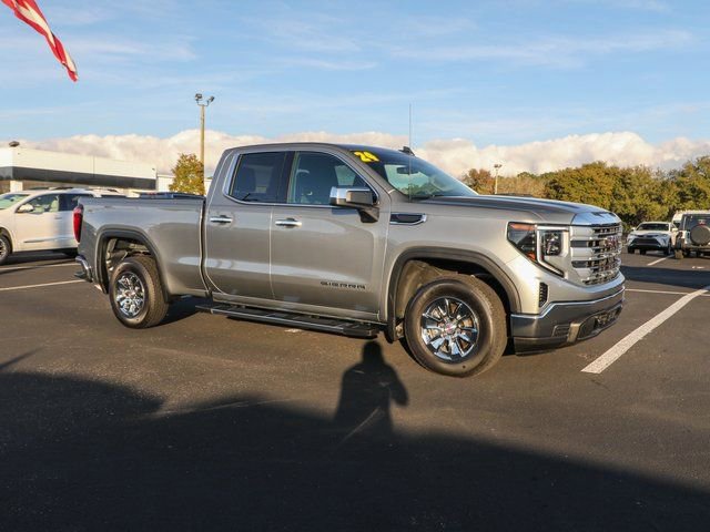 Used 2024 GMC Sierra 1500 SLE image 13