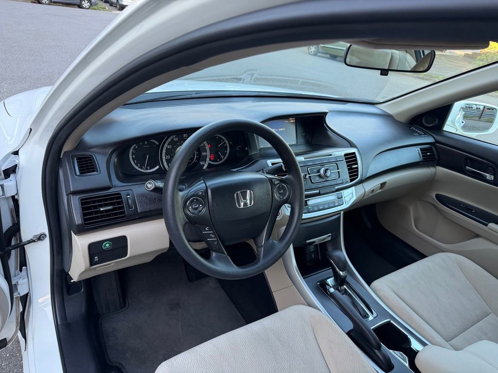 Used 2014 Honda Accord EX image 11