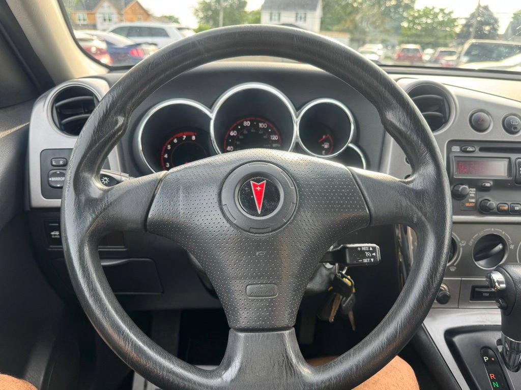 Used 2005 Pontiac Vibe w/ Power Group Value Package FWD image 29