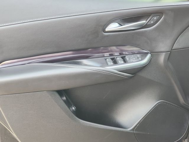 Used 2022 Cadillac XT4 Luxury w/ Cold Weather Package FWD image 22