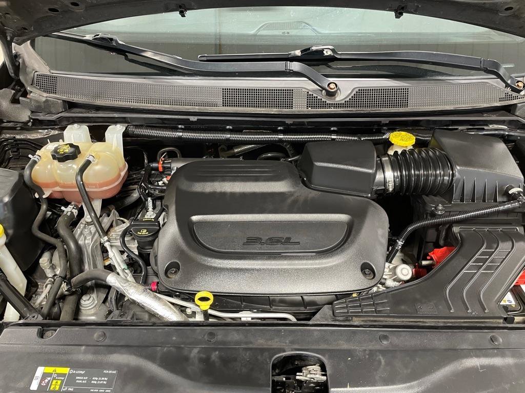 Used 2019 Chrysler Pacifica Limited w/ Advanced Safetytec Group image 43