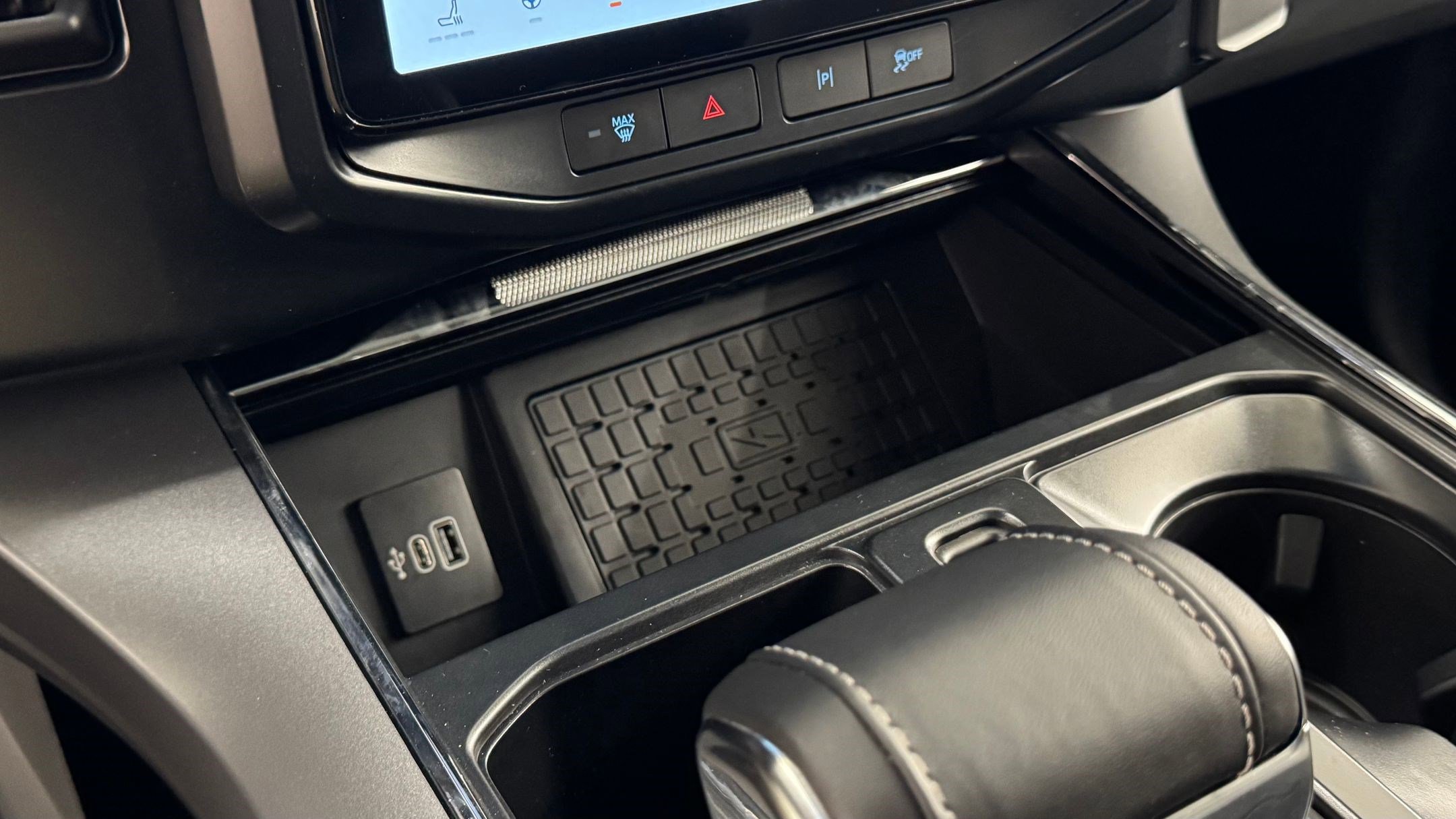 New 2025 Ford F150 Lightning Flash image 29