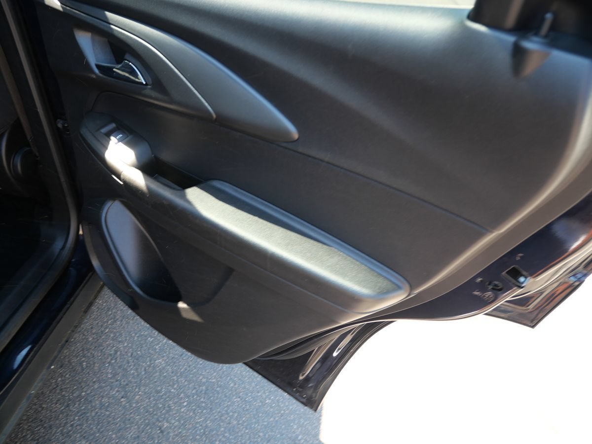 Used 2021 Chevrolet TrailBlazer LS FWD image 25