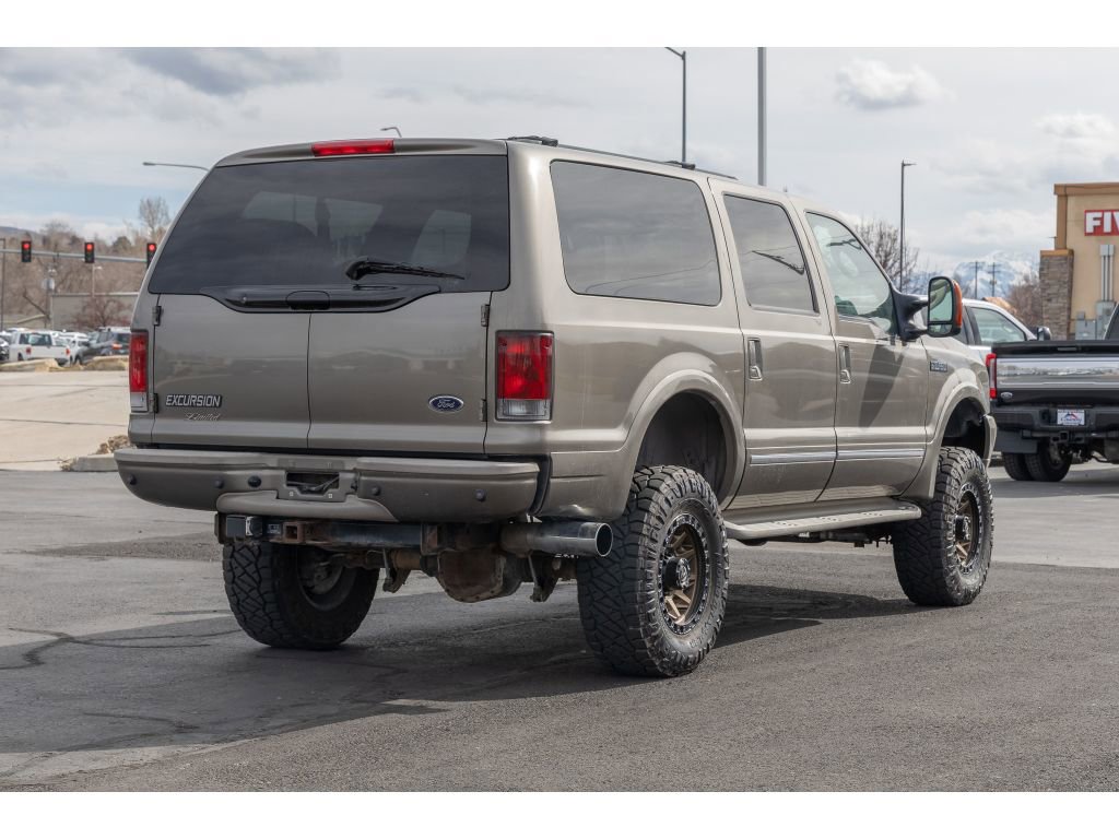 Used 2004 Ford Excursion Limited image 3