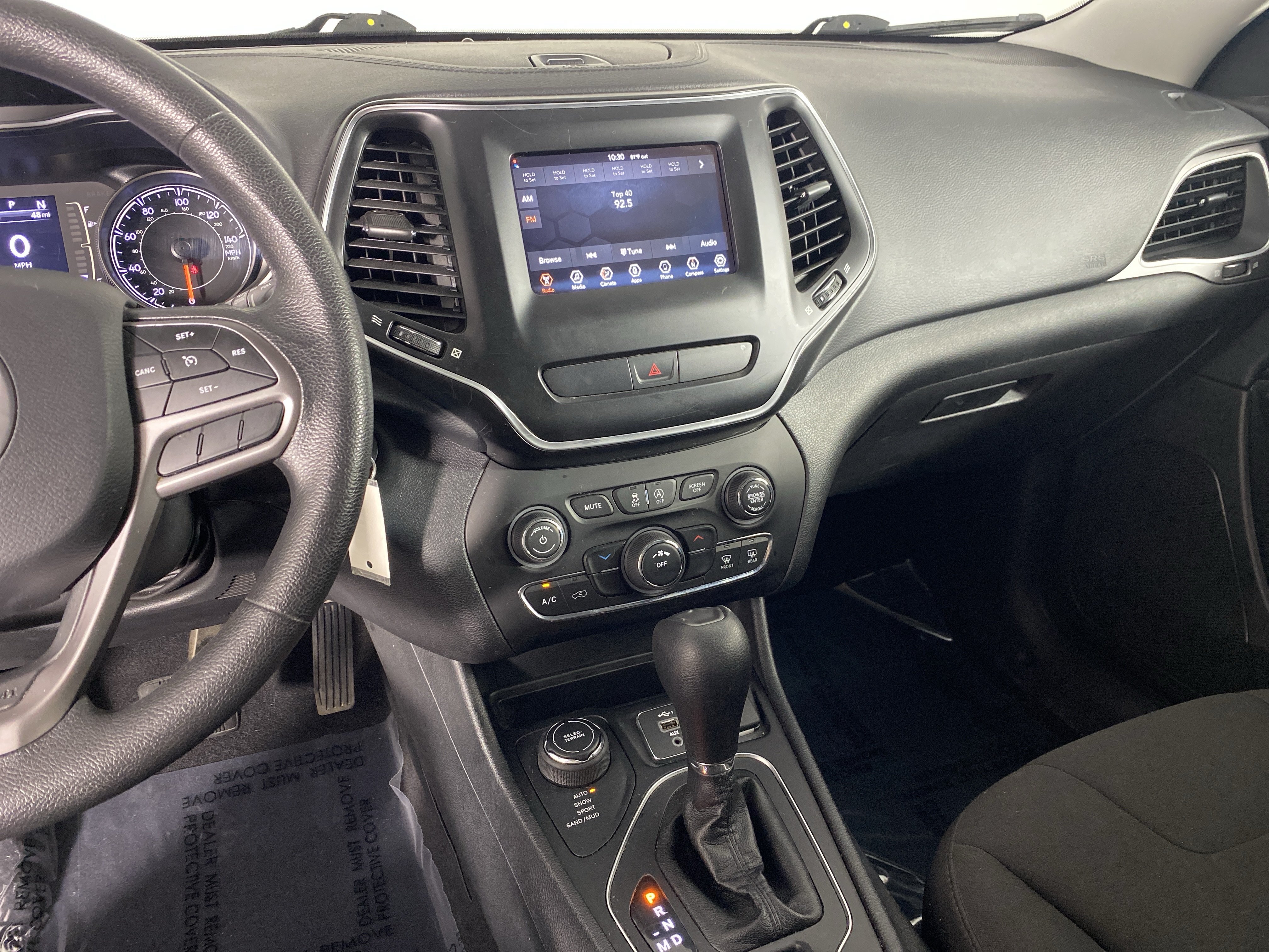 Used 2019 Jeep Cherokee Latitude w/ Popular Appearance Group AWD/4WD image 25