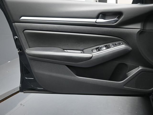 Used 2022 Nissan Altima 2.5 SV image 19