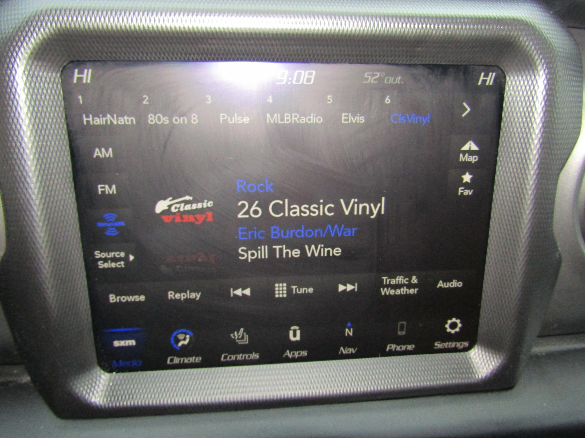 Used 2023 Jeep Wrangler Willys AWD/4WD image 22