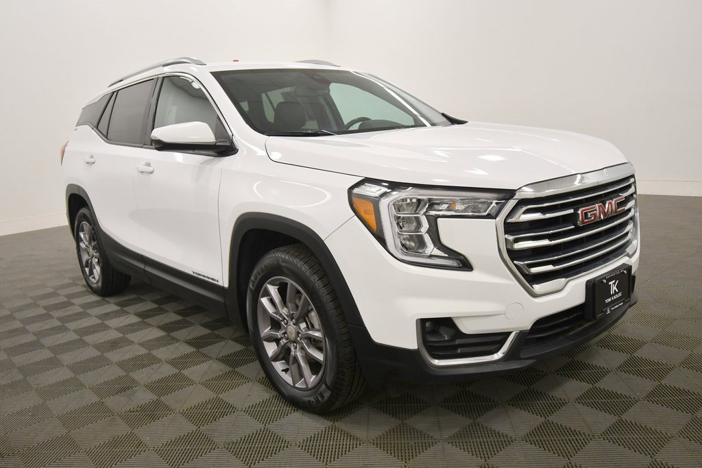 Used 2024 GMC Terrain SLT image 10