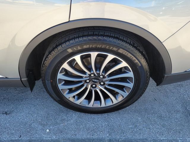 Certified 2024 Lincoln Aviator 2WD w/ Premium Package image 7