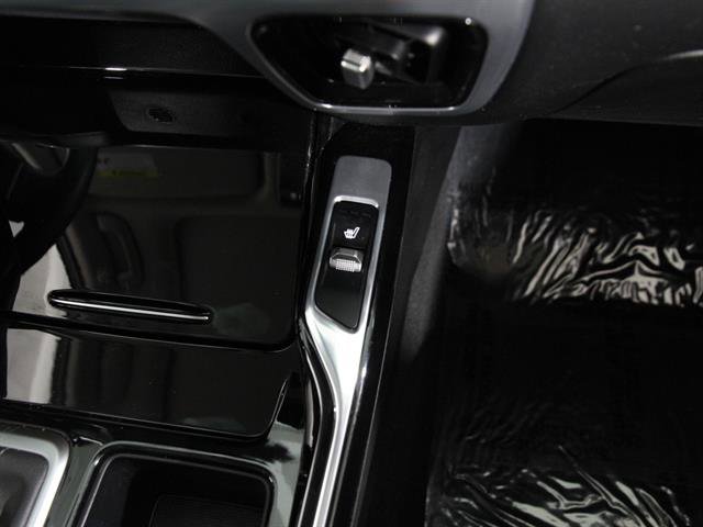 Used 2023 Kia Sorento SX image 18