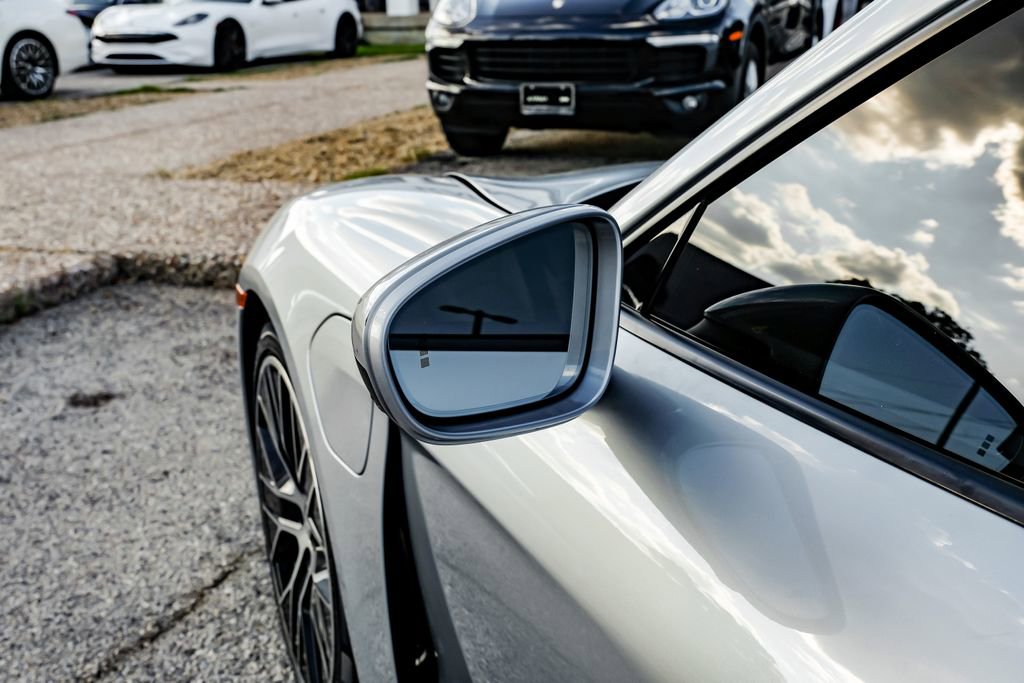 Used 2022 Porsche Taycan image 40