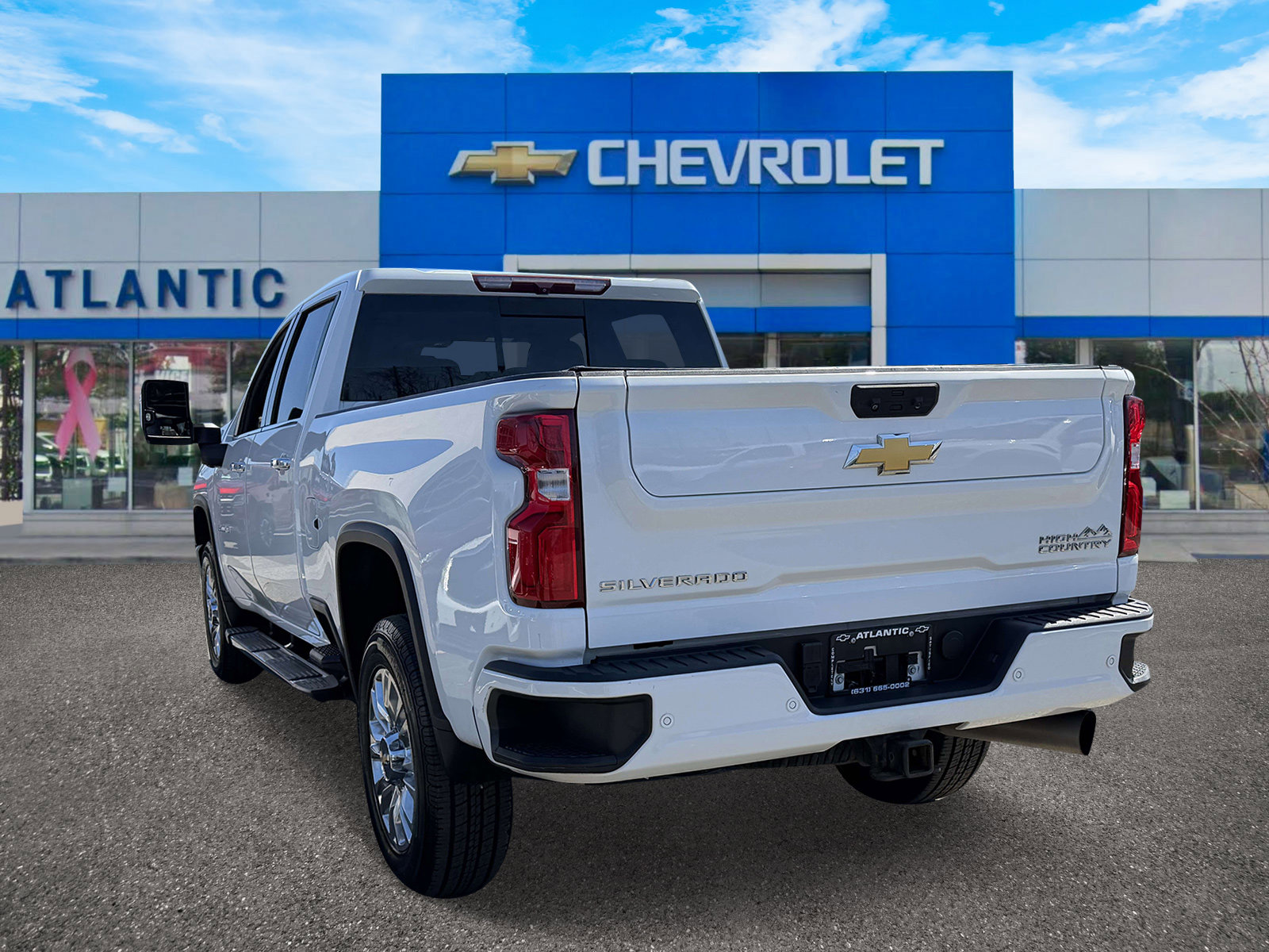 Used 2022 Chevrolet Silverado 3500 High Country w/ Safety Package II image 4