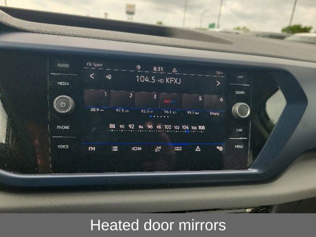 Used 2023 Volkswagen Taos SE AWD/4WD image 7