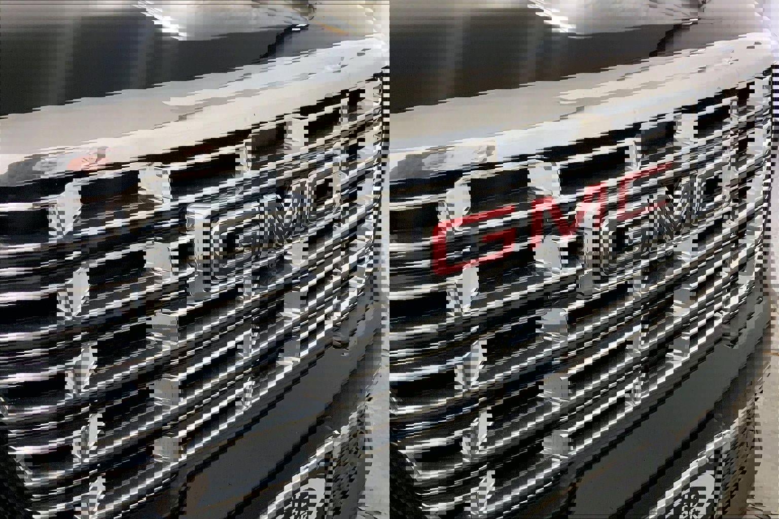 Used 2024 GMC Acadia Denali w/ Super Cruise Package image 30