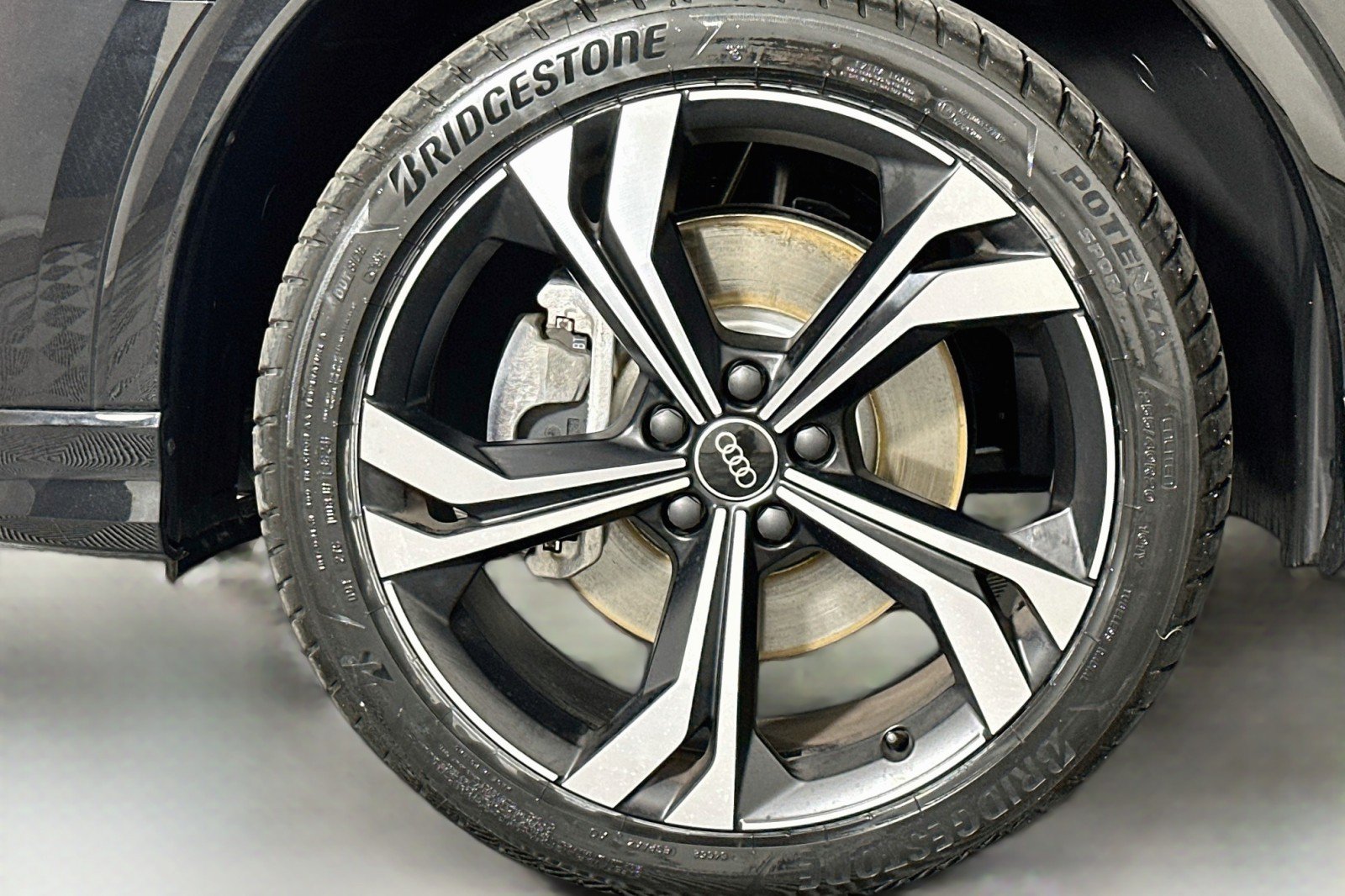 Used 2023 Audi Q3 2.0T Premium Plus w/ Premium Plus Package AWD/4WD image 11