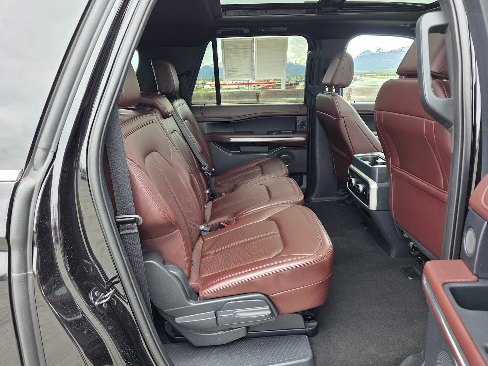 Used 2024 Ford Expedition Max Limited RWD image 12