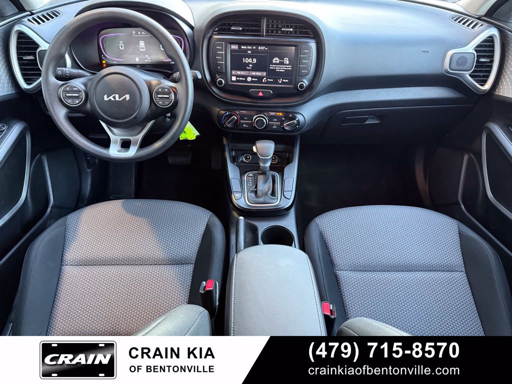 Certified 2025 Kia Soul LX w/ LX Technology Package FWD image 27