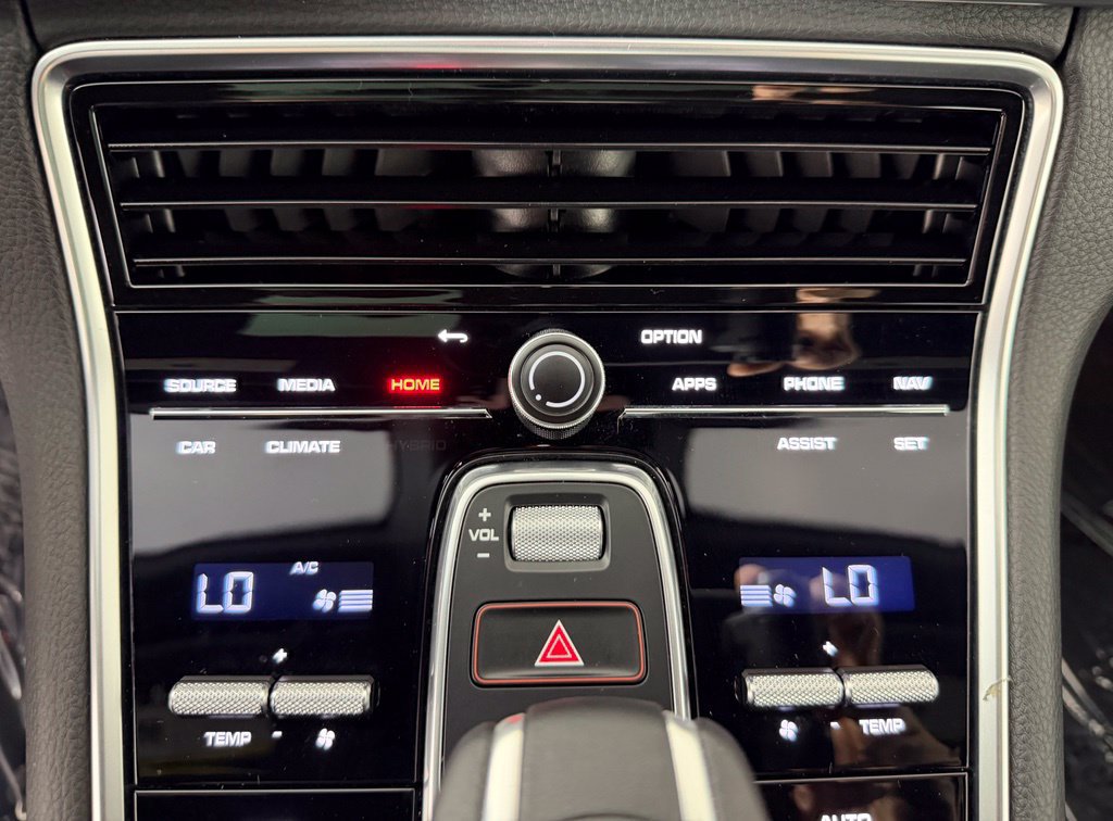Certified 2023 Porsche Panamera 4 Platinum Edition AWD/4WD image 35
