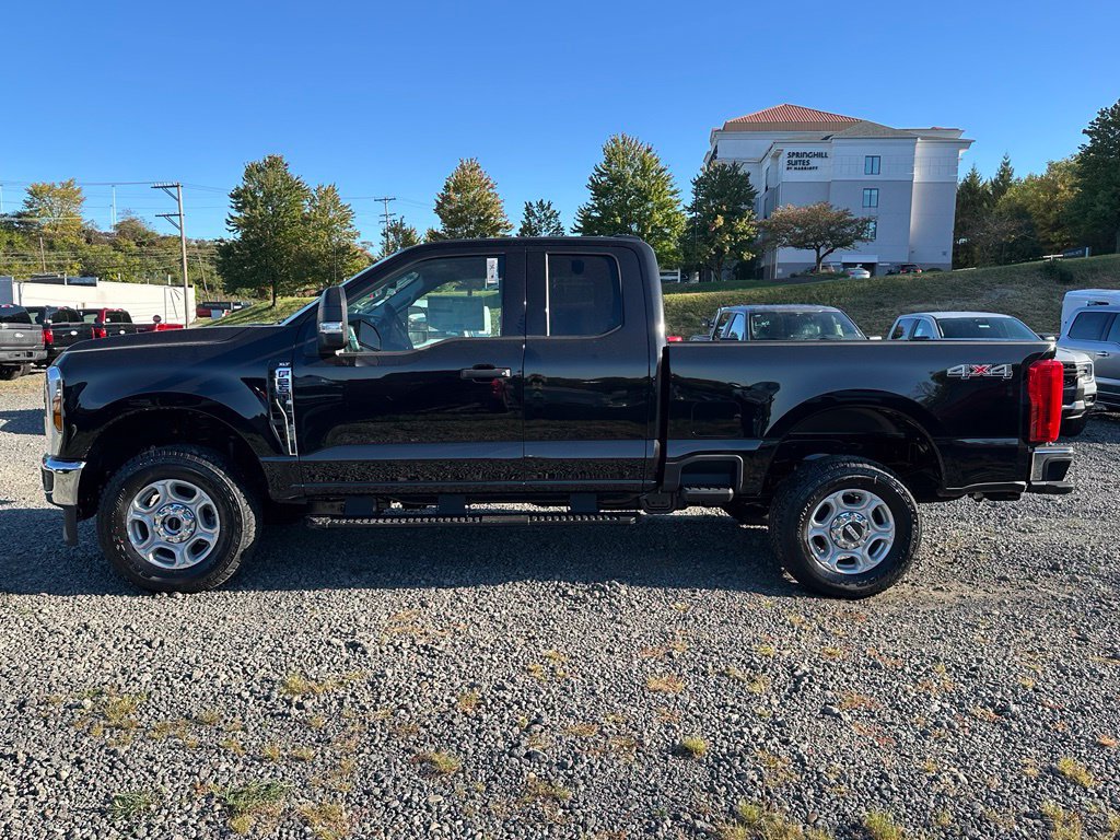 New 2027 Ford F250 XLT w/ F-250 >10K GVWR Package AWD/4WD image 2