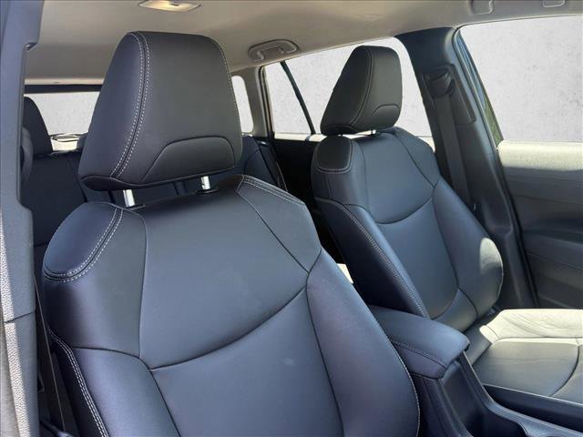 Certified 2026 Toyota Corolla Cross XLE FWD image 24