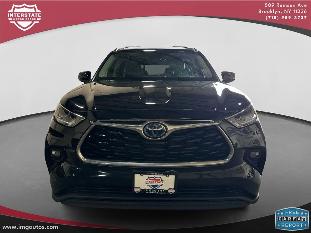 Used 2022 Toyota Highlander Limited image 3