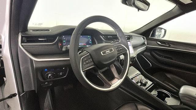 Used 2024 Jeep Grand Cherokee Limited 4xe AWD/4WD image 13