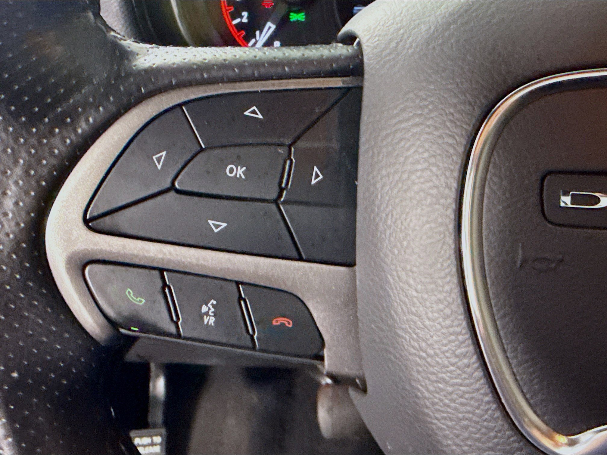 Used 2023 Dodge Durango SXT RWD image 14