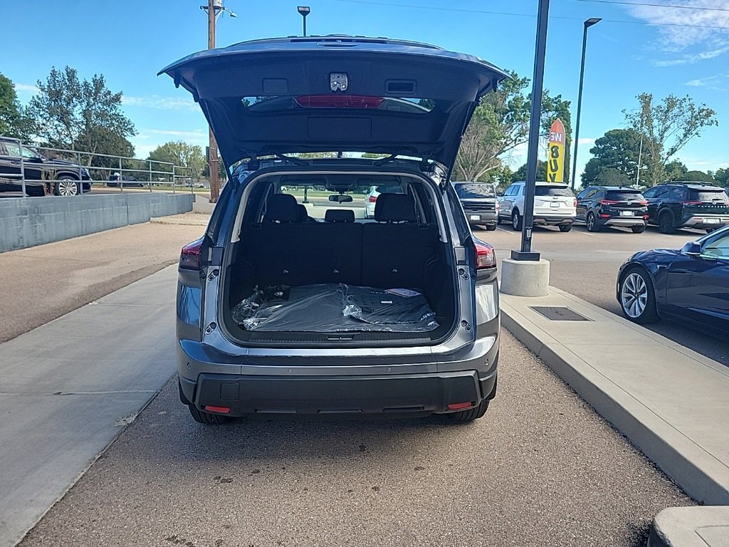 New 2026 Nissan Rogue S image 13